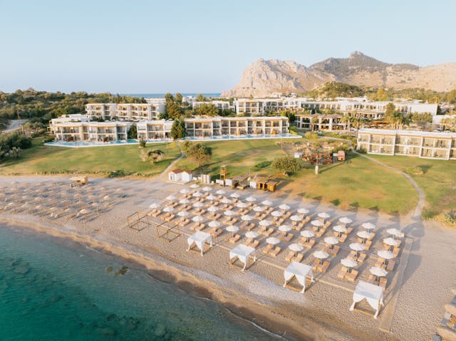 Sentido Port Royal Luftaufnahme der Hotelanlage mit Strand