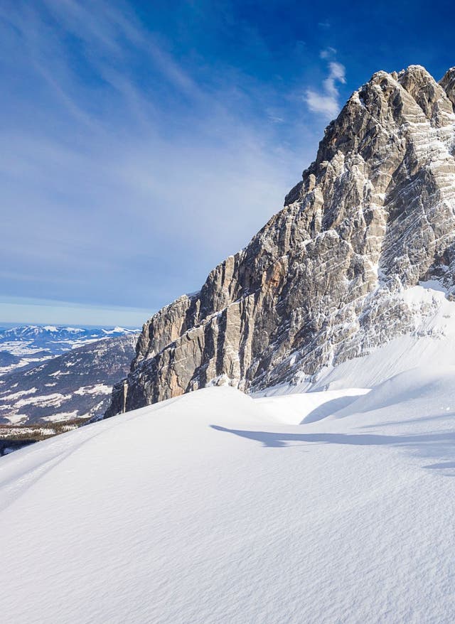 Skiregionen in Europa Skifahrer in den österreichischen Alpen
