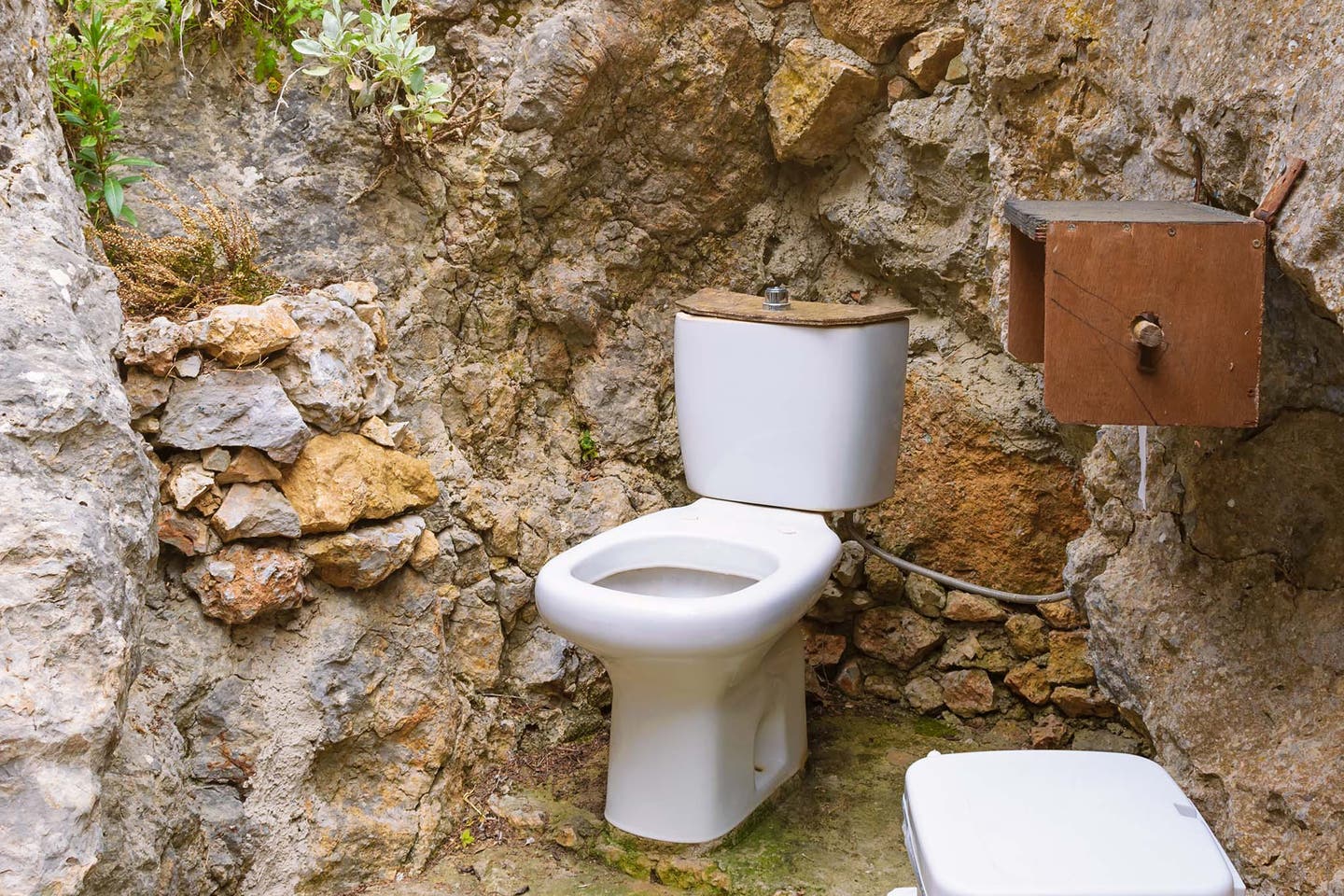 Freiluft-Toilette der Taverne Oia in Palio Pyli auf Kos