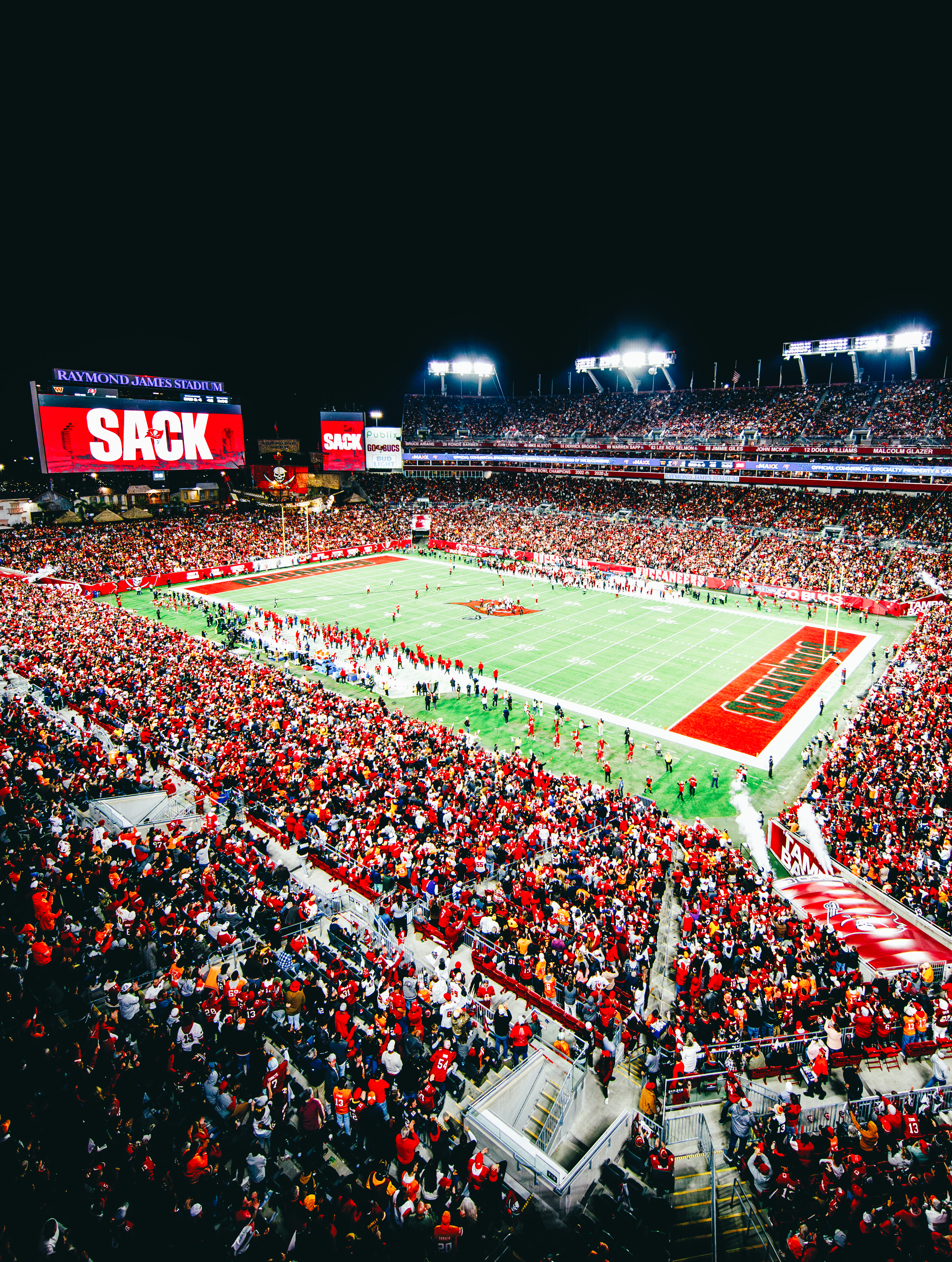 Tampa Stadion bei Abend