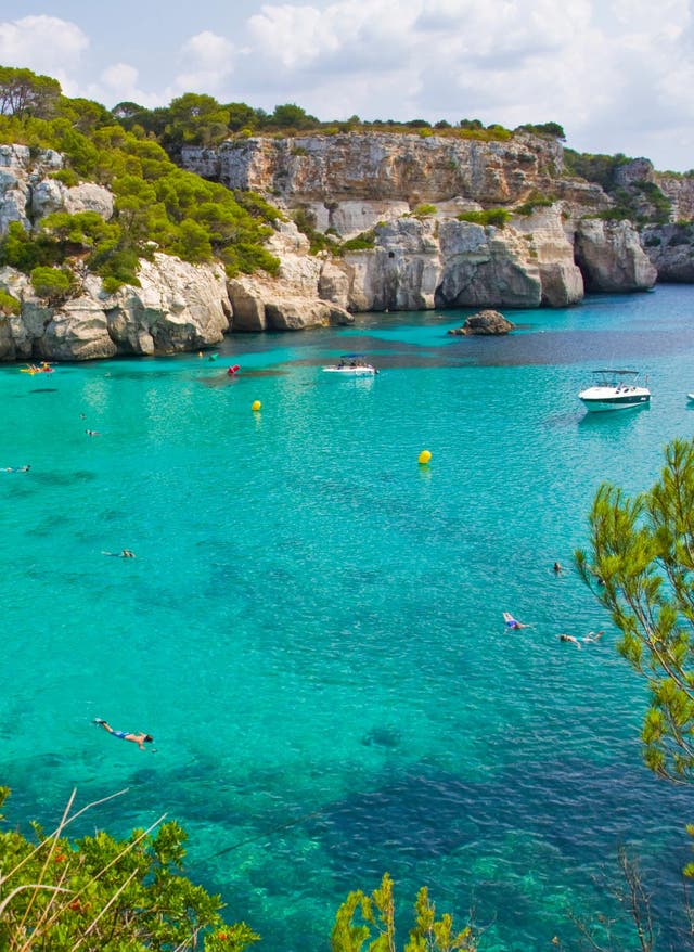 Hotel auf Menorca buchen Reisekalender Mai - Urlaub auf Menorca