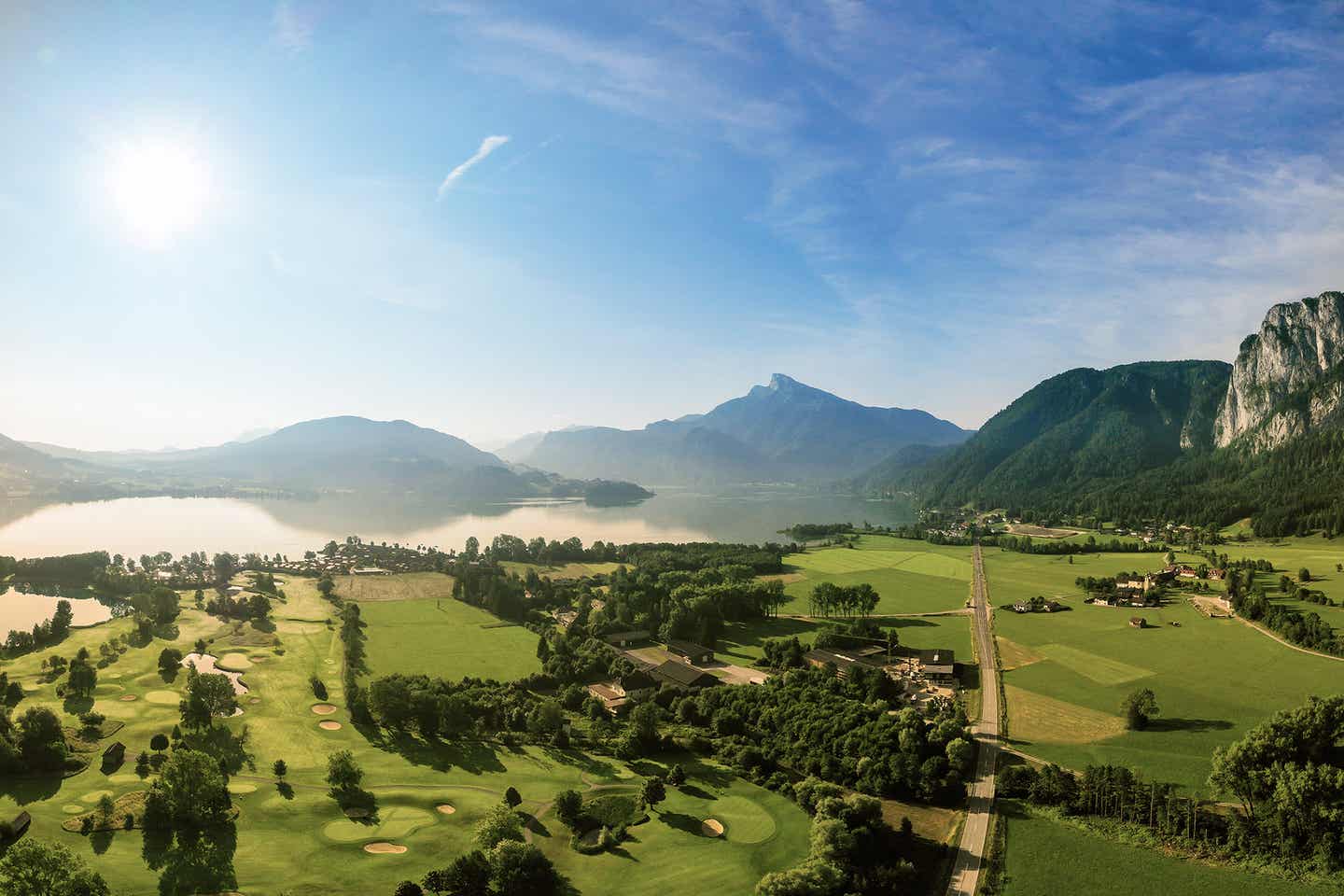 Golfplatz am Mondsee im Salzkammergut Österreich