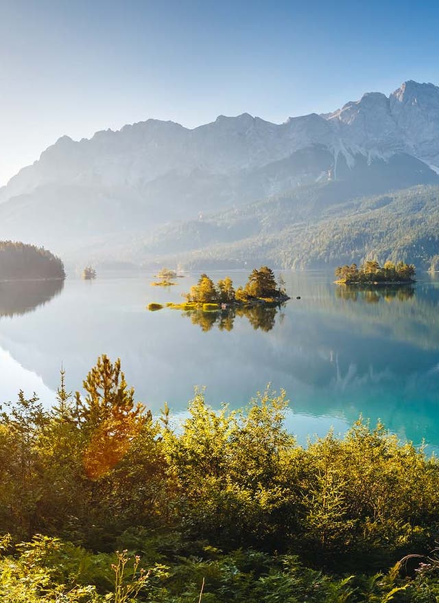 Schönste Seen in Bayern Eibsee: Blick auf einen der schönsten Seen Bayerns