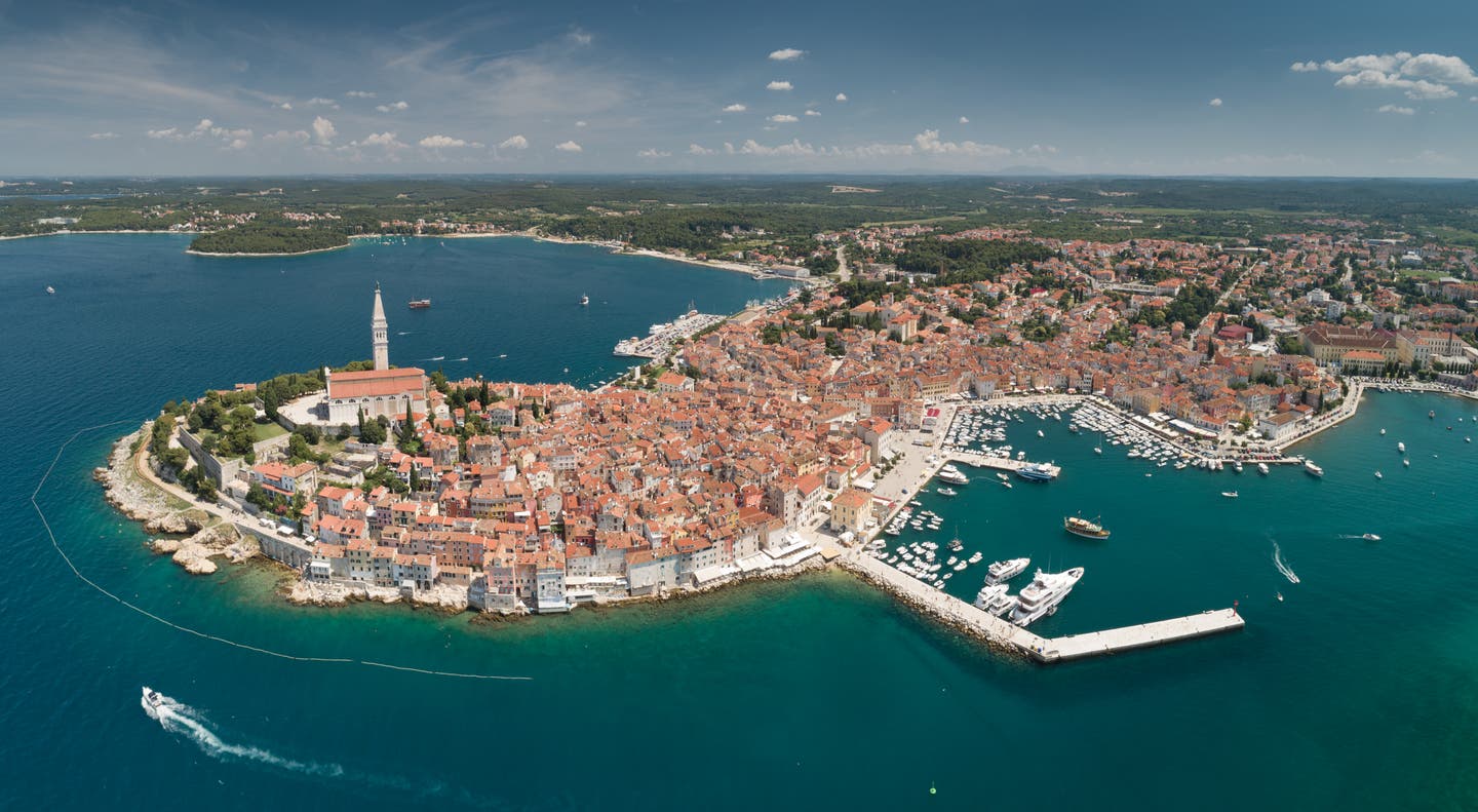 Istrien Sehenswürdigkeiten: Luftaufnahme der Stadt Rovinj in Istrien