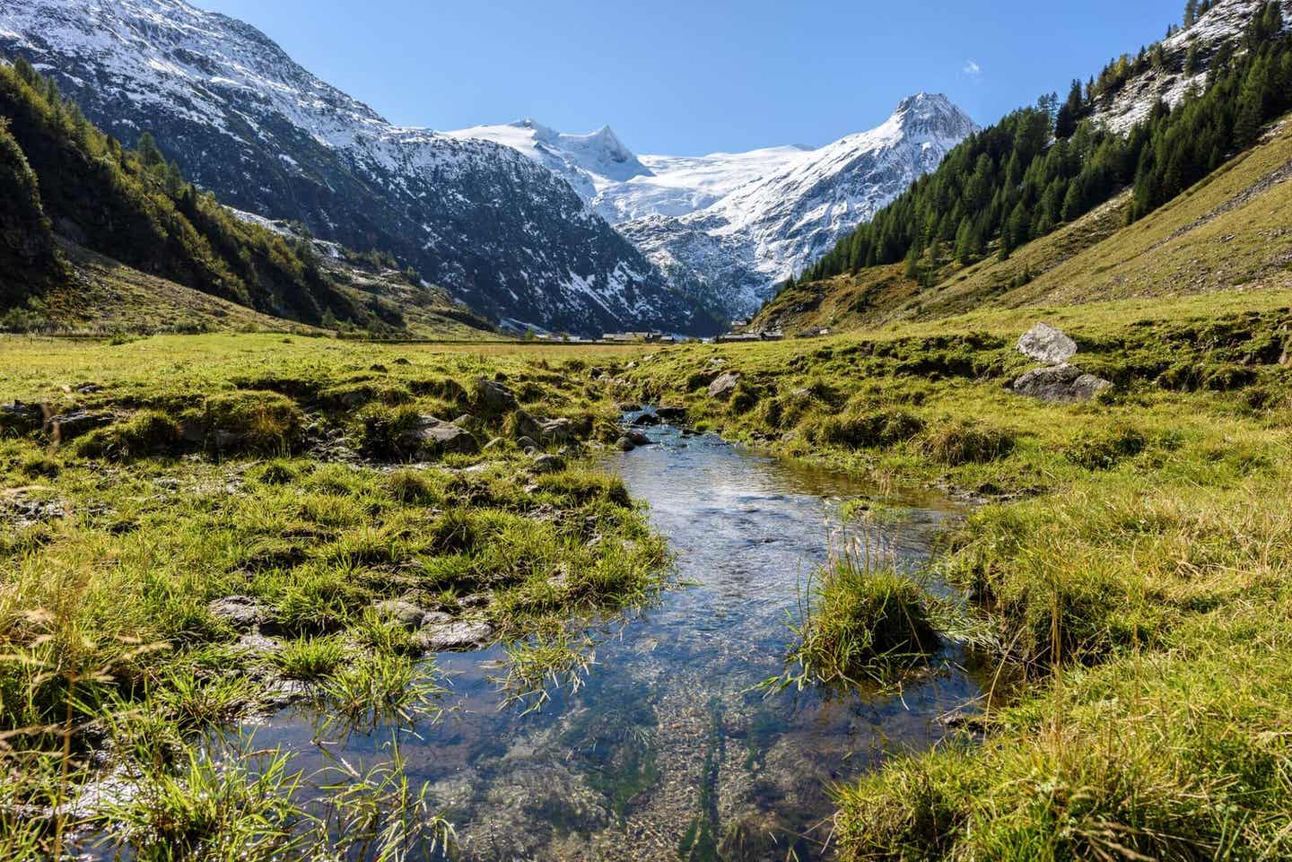 Wandern im Gebirge: Hohe Tauern in Oesterreich