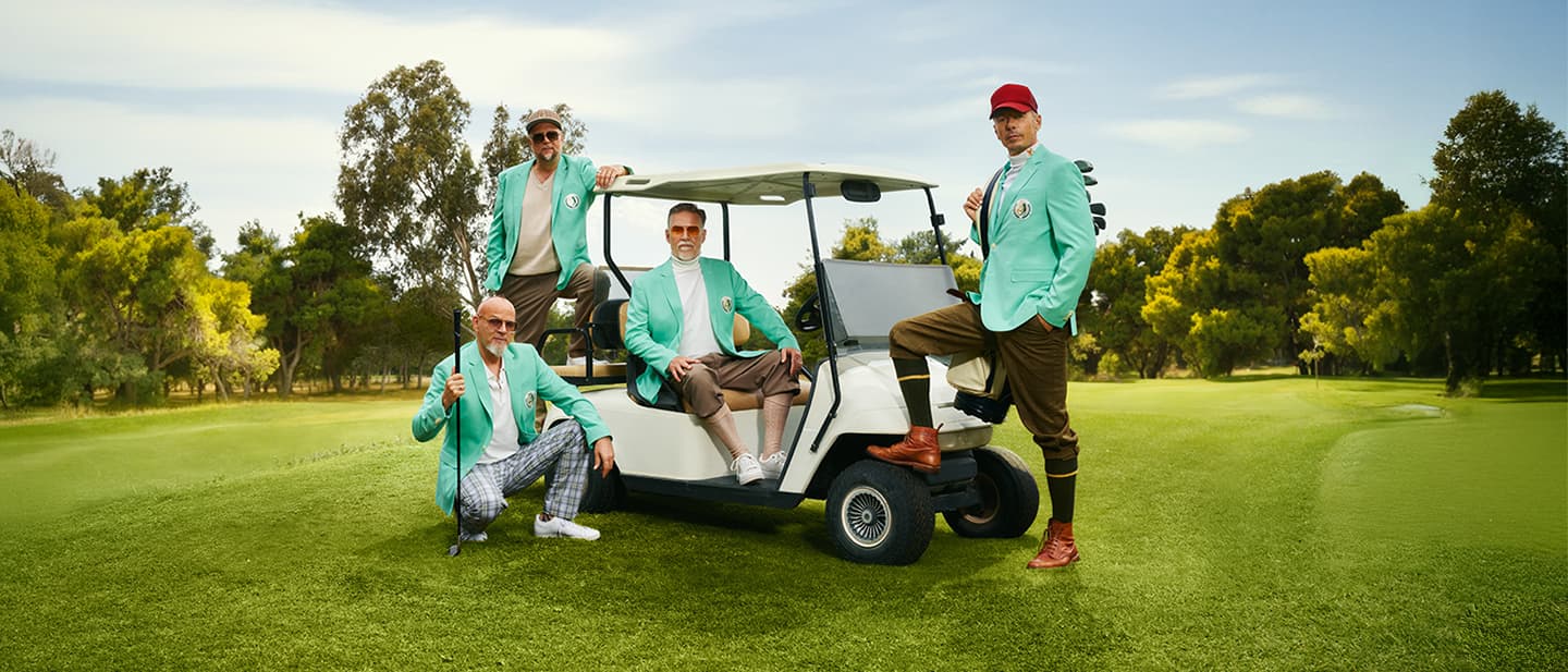 DIE FANTASTISCHEN VIER im Urlaub mit Golfcart auf dem Golfplatz