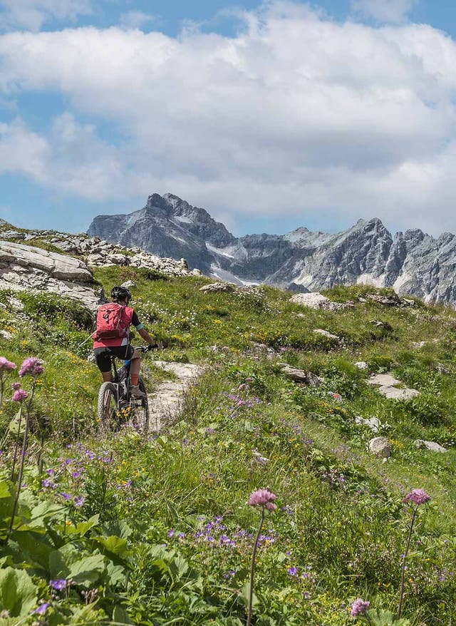 Radreise Österreich Radfahren in Arlberg Tirol in Österreich