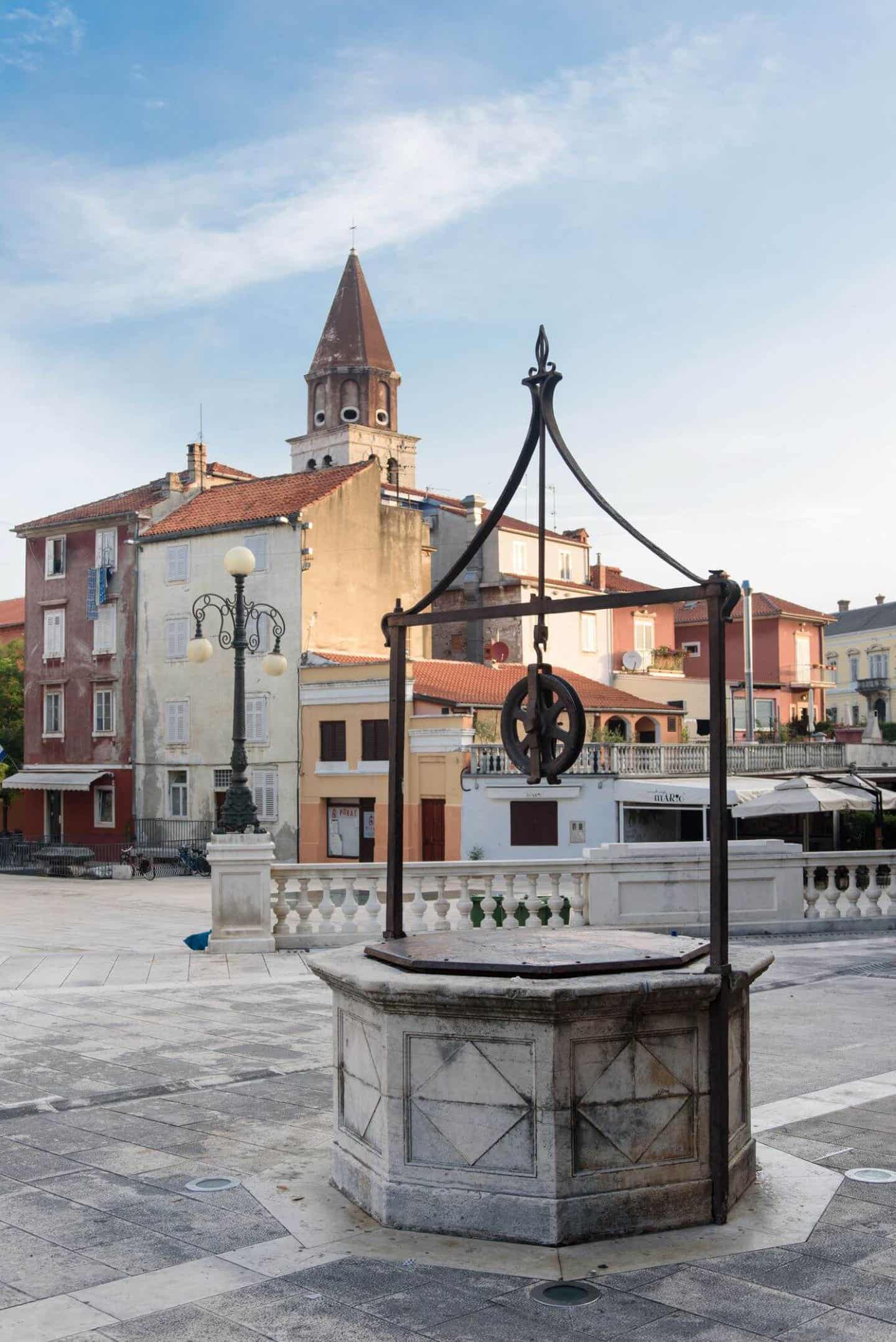 Brunnen in der Altstadt von Zadar 