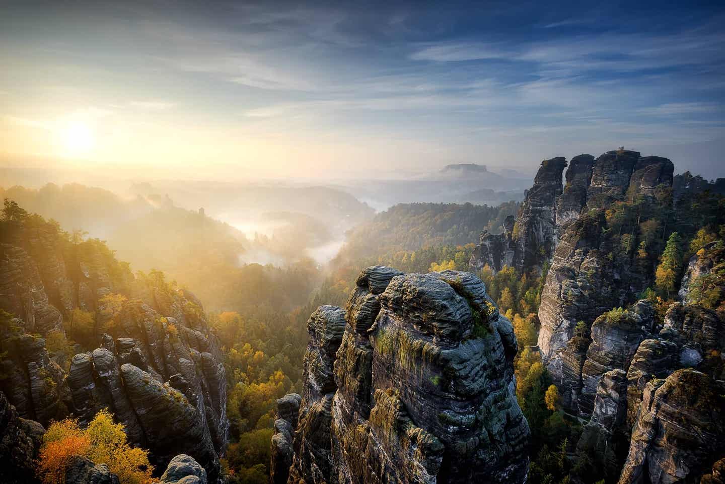 Bekannter Fotospot in Deutschland: die Bastei in der Sächsischen Schweiz