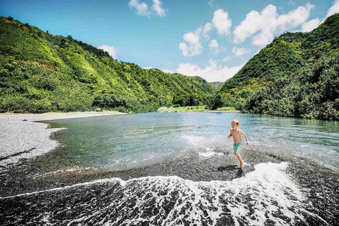 USA Hawai: kleiner Junge in Maui