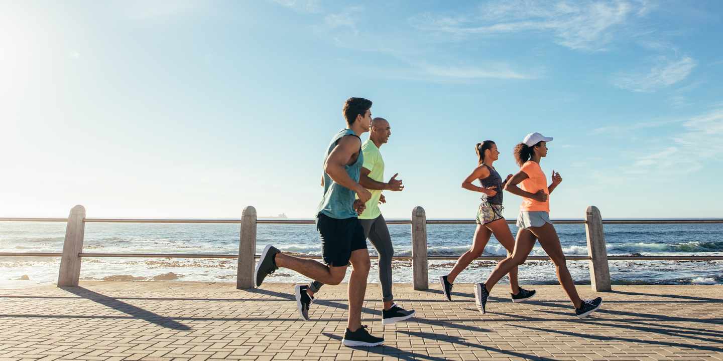 Jogger auf Strandpromenade