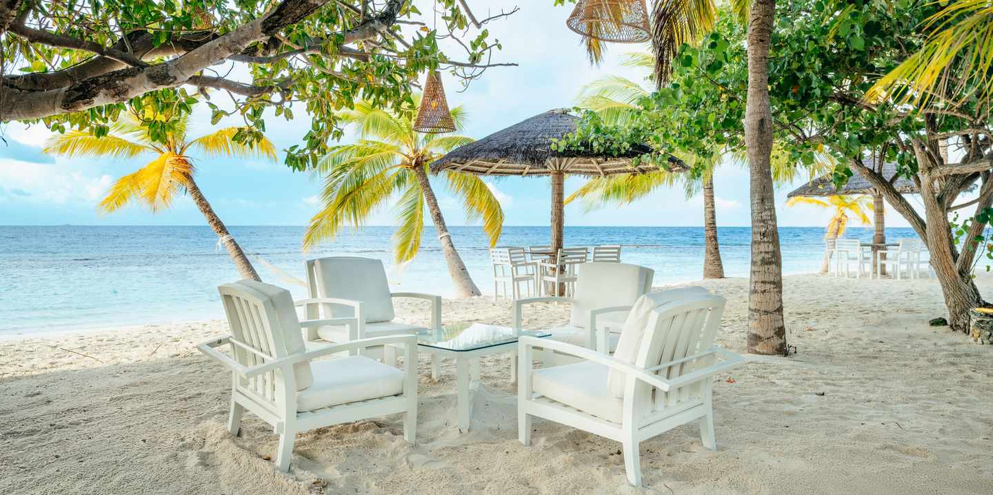 Die Boli Beach Bar am Strand vom ananea Diamonds Athuruga