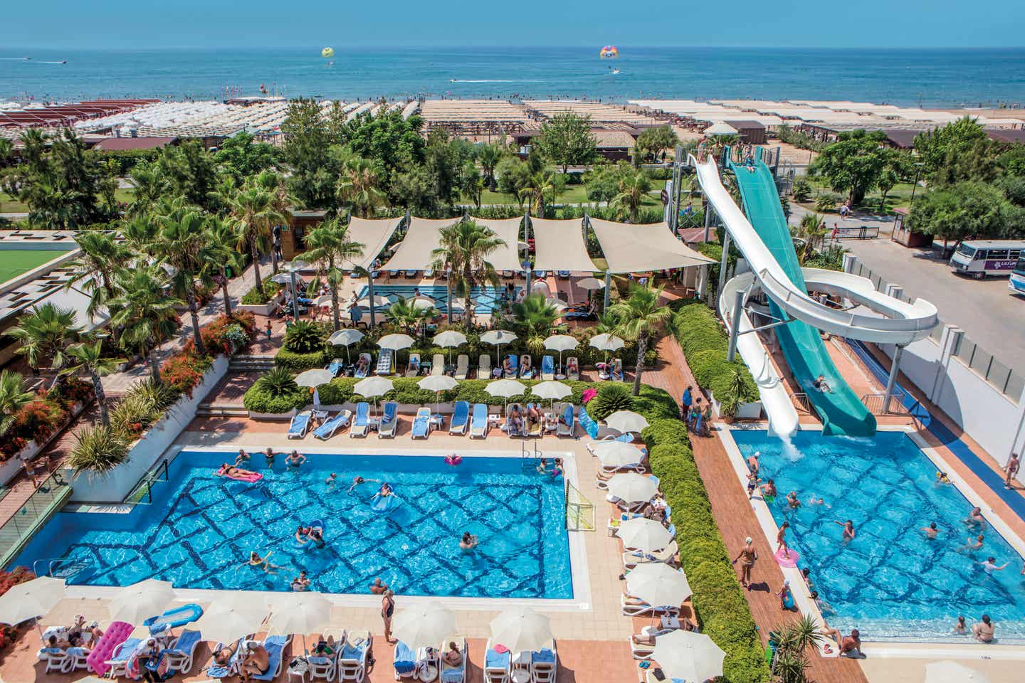 Mit seinen Rutschen und Pools ist das Sentido Trendy Verbena Beach in Evrenseki eins der besten Familienhotels in der Türkei. 