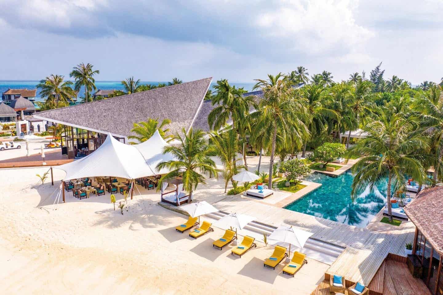 Im OZEN Reserve Bolifushi den Luxusurlaub genießen