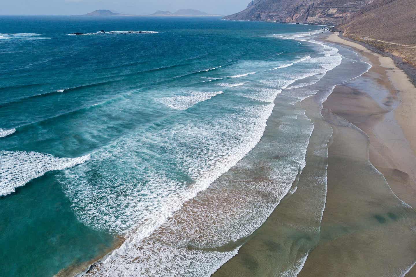 Famara Beach