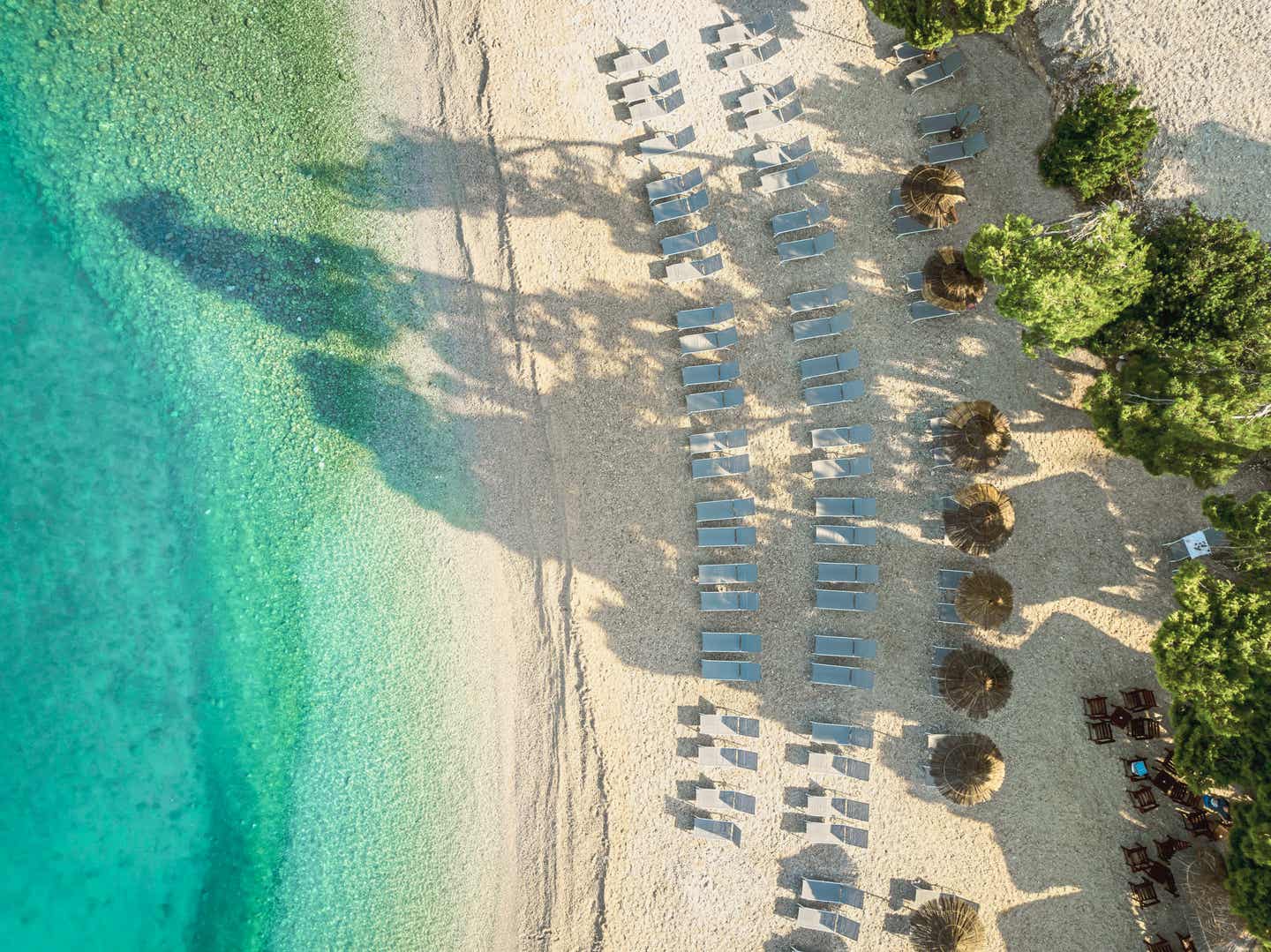 Schönste Hotels Kroatien, Aminess Khalani Beach Hotel Luftbild vom Strand