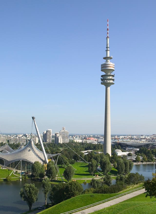 Hotel in München buchen Reisekalender September. Ansicht des Olympiaparks in München.