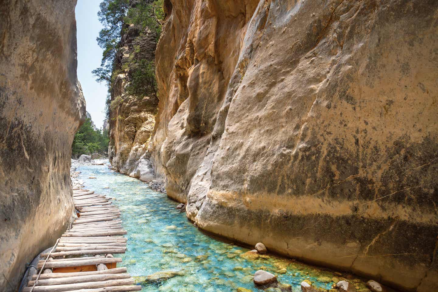 Rhodos oder Kreta besuchen? Blick auf den Nationalpark Samaria-Schlucht
