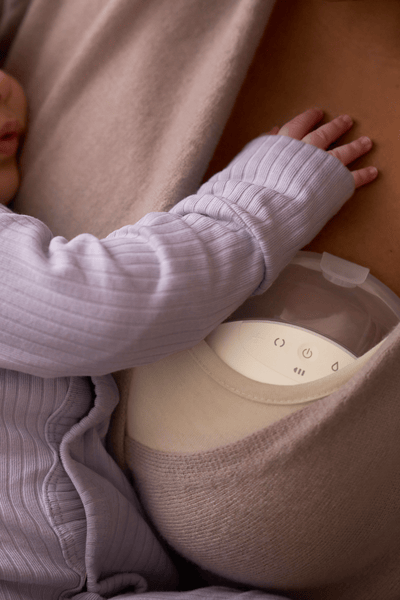 Tiralatte indossabile Philips per l'estrazione del latte a mani libere