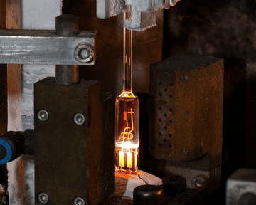 Double-coil filament for ultimate protection