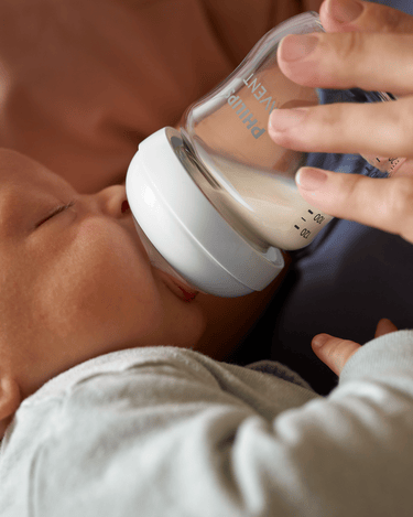 Philips Avent Premium Glass Bottle with seamless finish