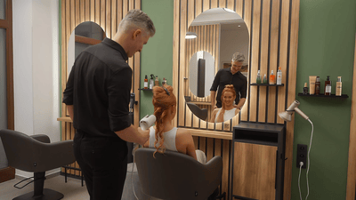 Zdravé vlasy začínajú správnou starostlivosťou: Naučte sa umývať a fénovať vlasy ako profík