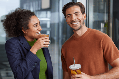 Macchie sui denti: come prevenirle ed eliminarle
