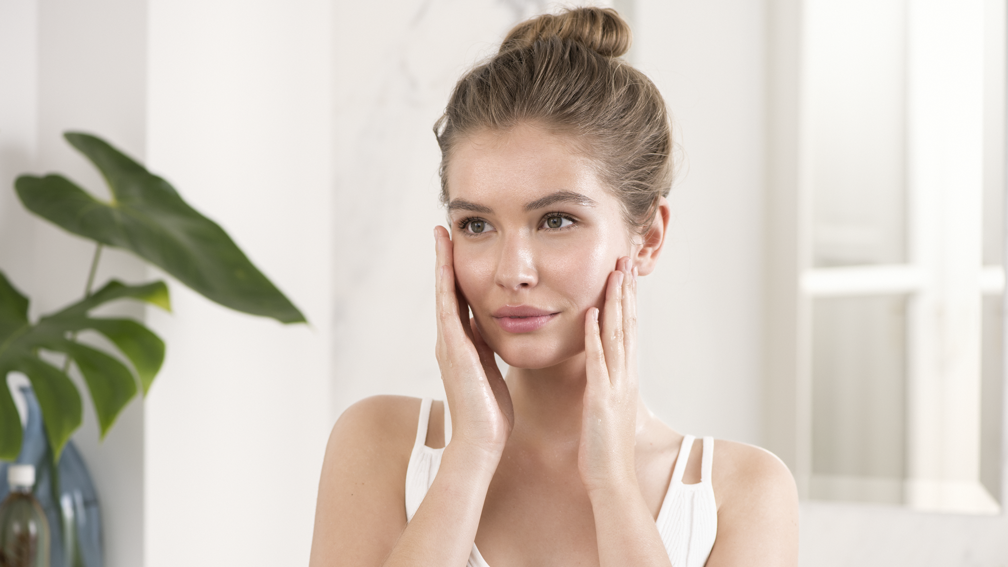 Prim-plan al pielii în timpul epilării