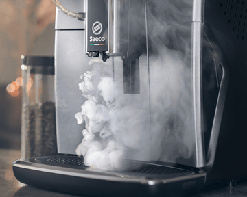 Saeco kafijas automāts izdala tvaiku