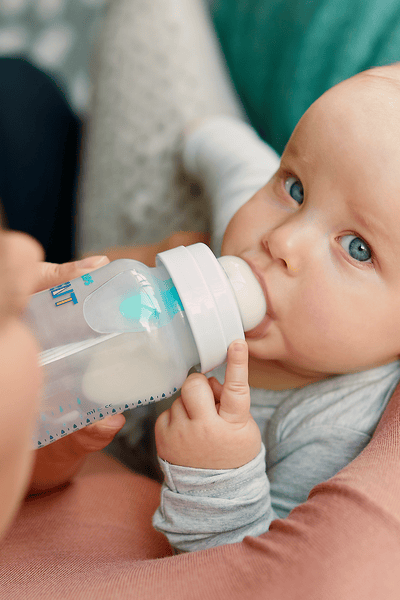Keeps the nipple full of milk, not air