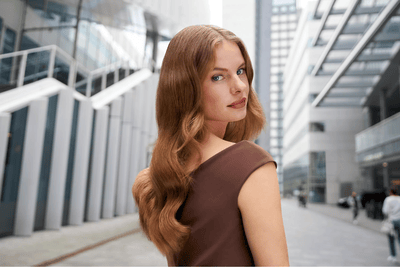 Brīvi krītošas cirtas kā salonā: iemācies tās veidot mājās