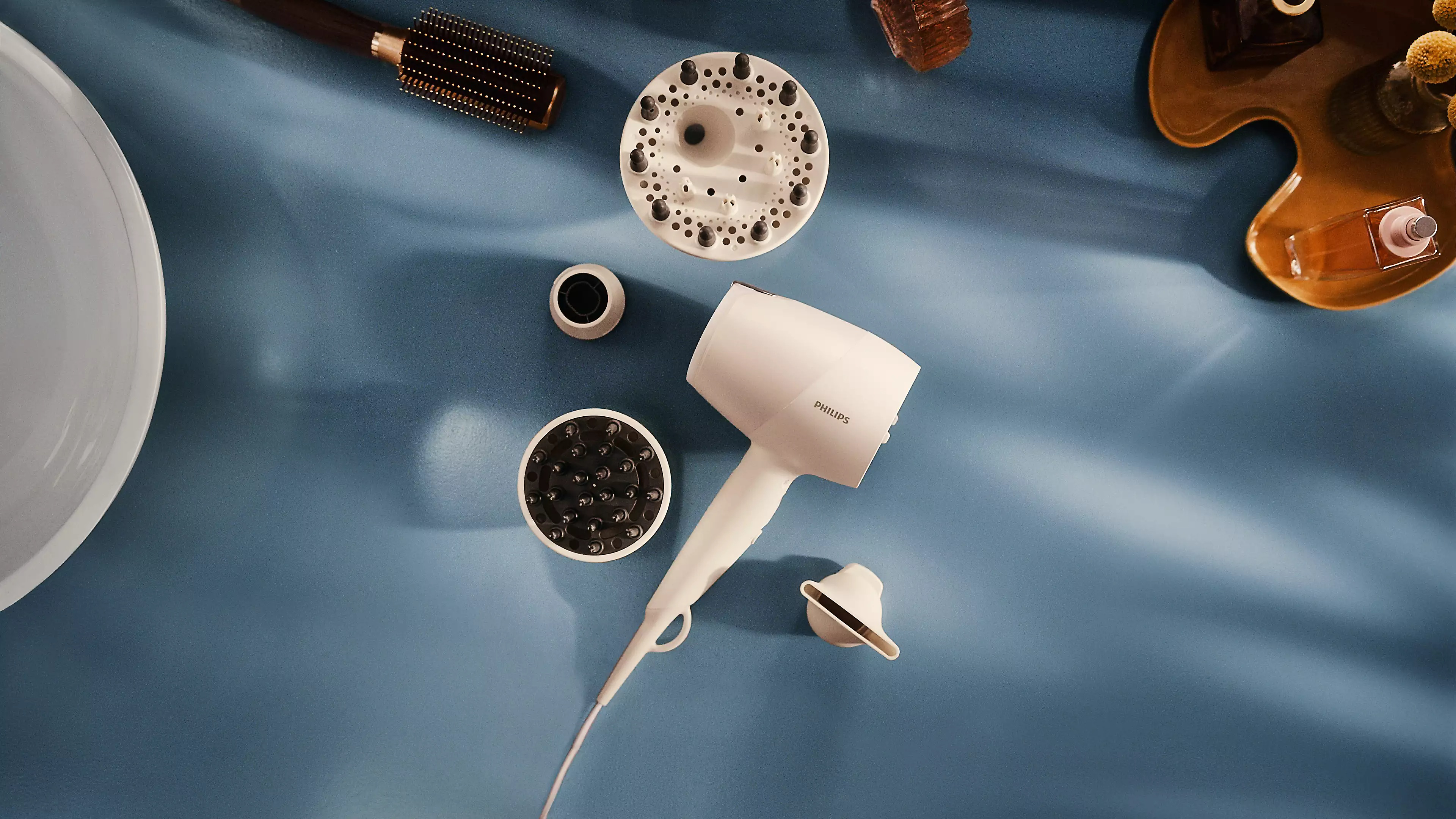 Фен Philips SenseIQ серії 9000 з аксесуарами