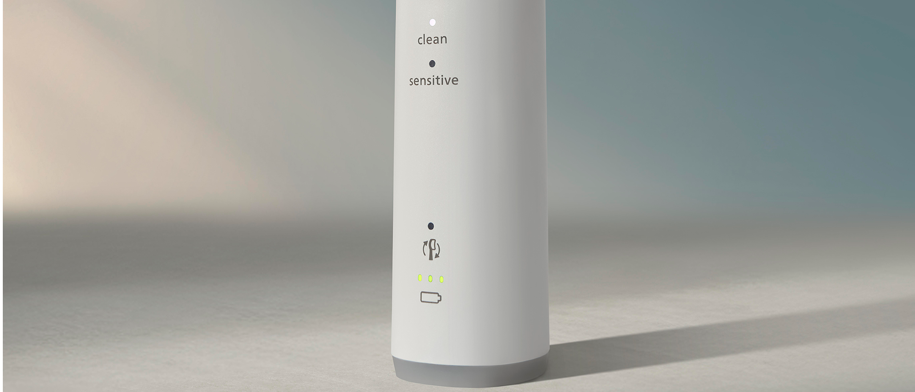 A close view of the 2 available modes on Philips Sonicare 6300.