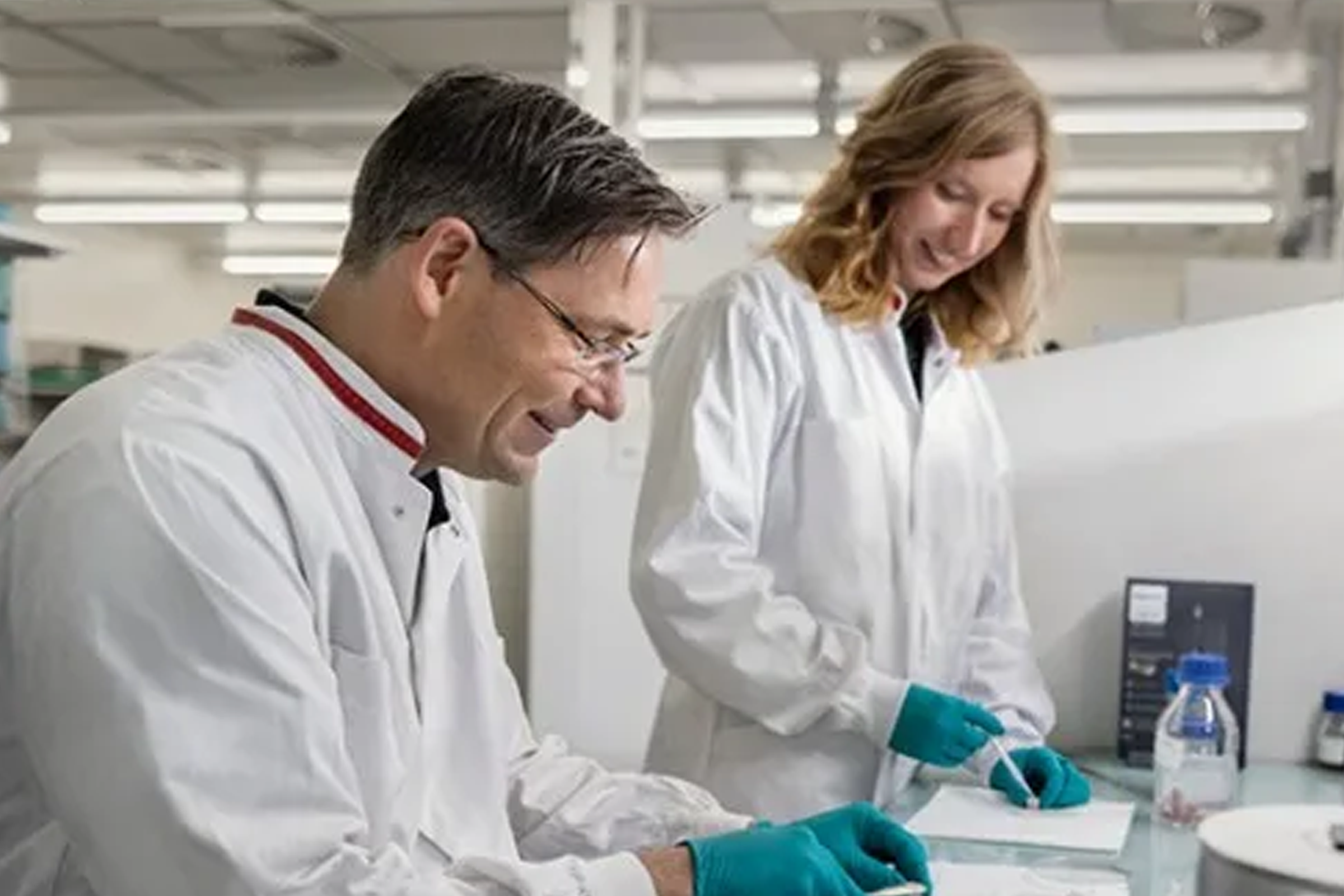 Image of scientists in a laboratory 