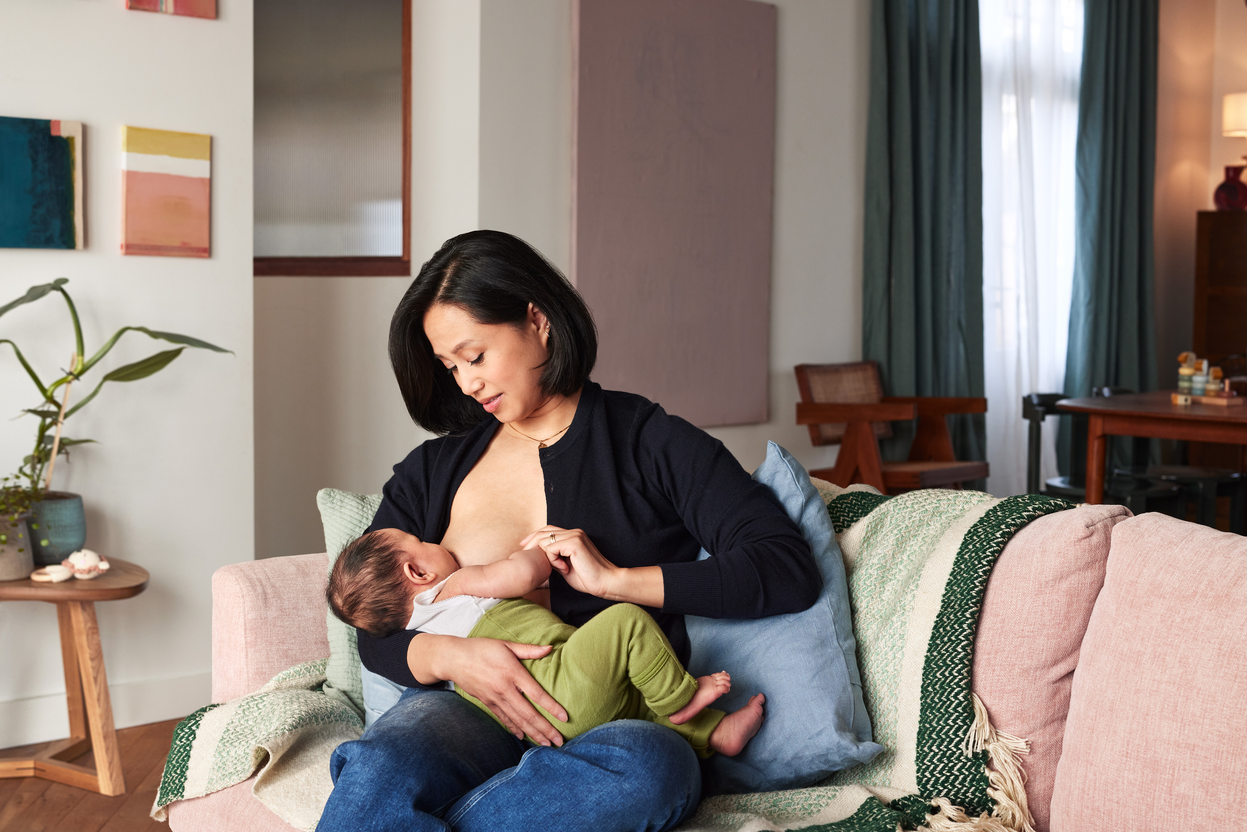 The Beginner’s Guide: Breastfeeding Made Simple