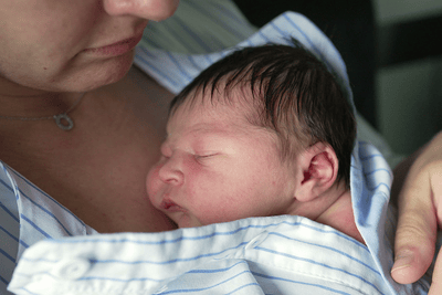 ¿Cuándo se produce la leche? Guía para empezar a dar pecho