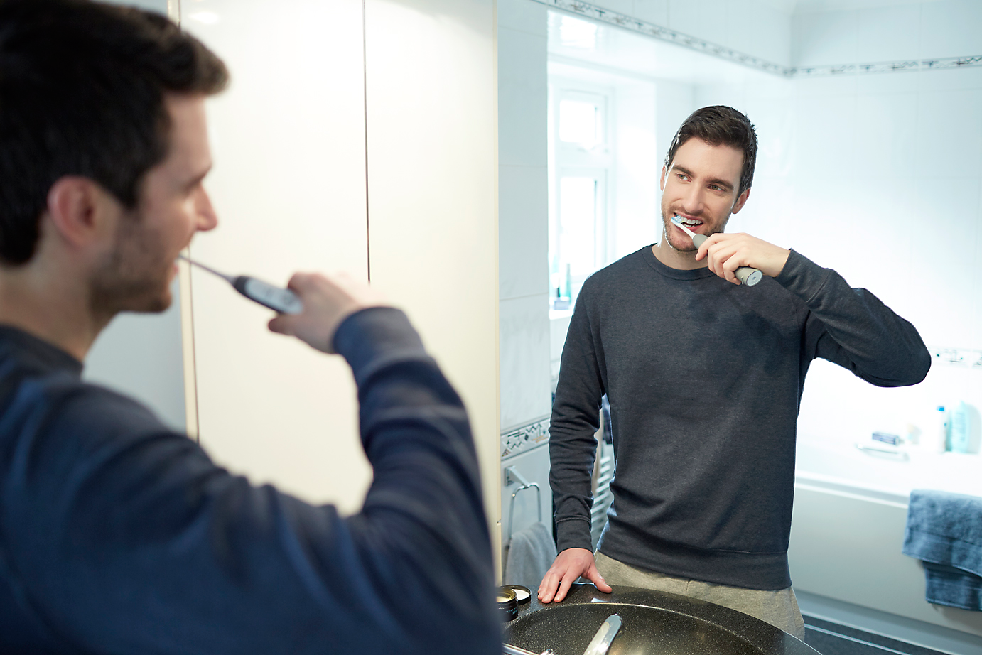 Comparison of gingivitis and plaque reduction by Phi...