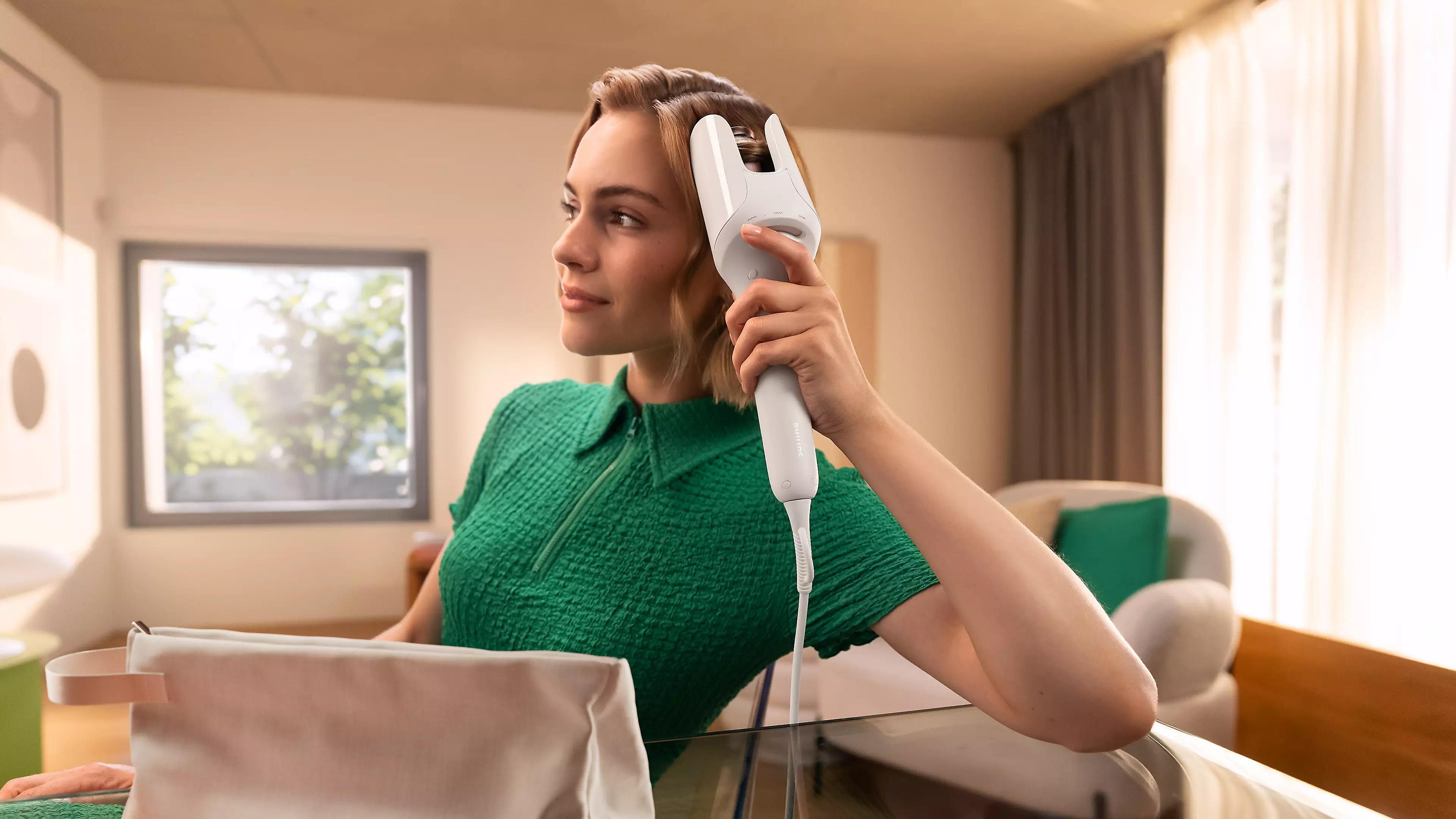 Jak odświeżyć fryzurę z wczoraj w 5 minut za pomocą lokówki i... poznaj nasze propozycje