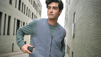 Scena de stil de viață urbană cu lumina soarelui dimineții