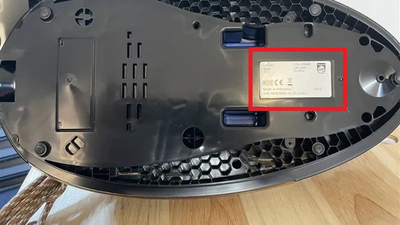 Zadnja stran parnega likalnika