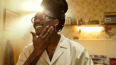 Mladić sa samouvjerenim pogledom