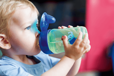 Jak wprowadzić butelkę responsywną dla dziecka karmionego piersią?