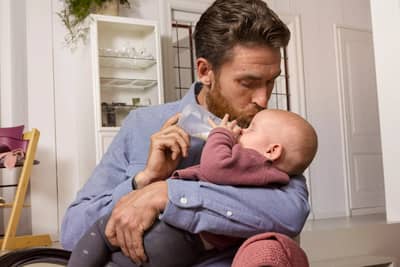 Prezent na Dzień Ojca od niemowlaka – upominek na pierwszy Dzień Taty w duchu Share the Care