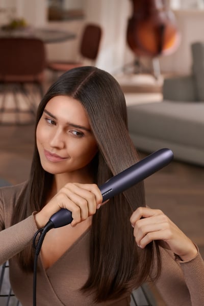 La innovación se une a la amabilidad cada vez que te peines y des estilo al cabello, ...