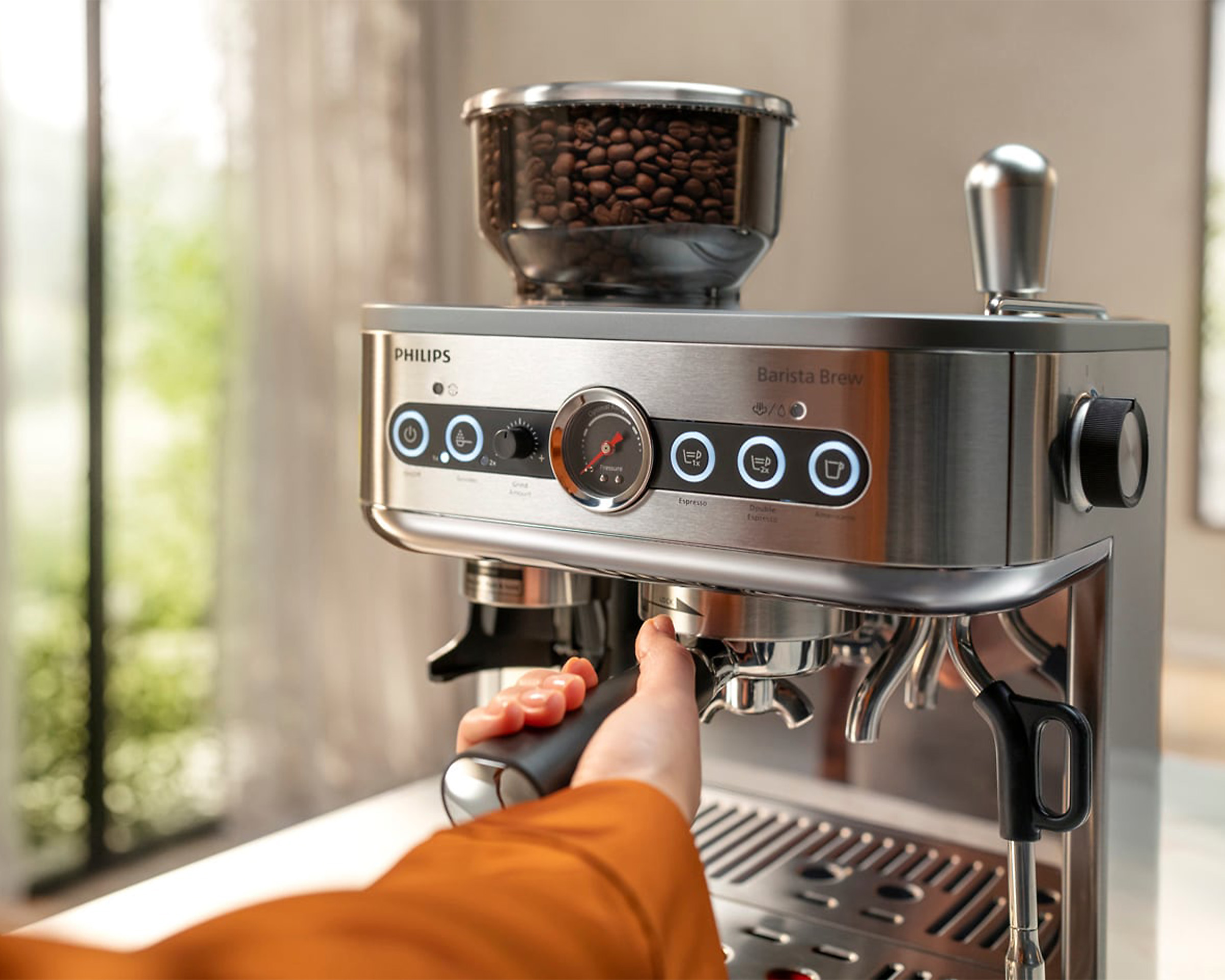 Kávovar na prípravu espressa Barista Brew