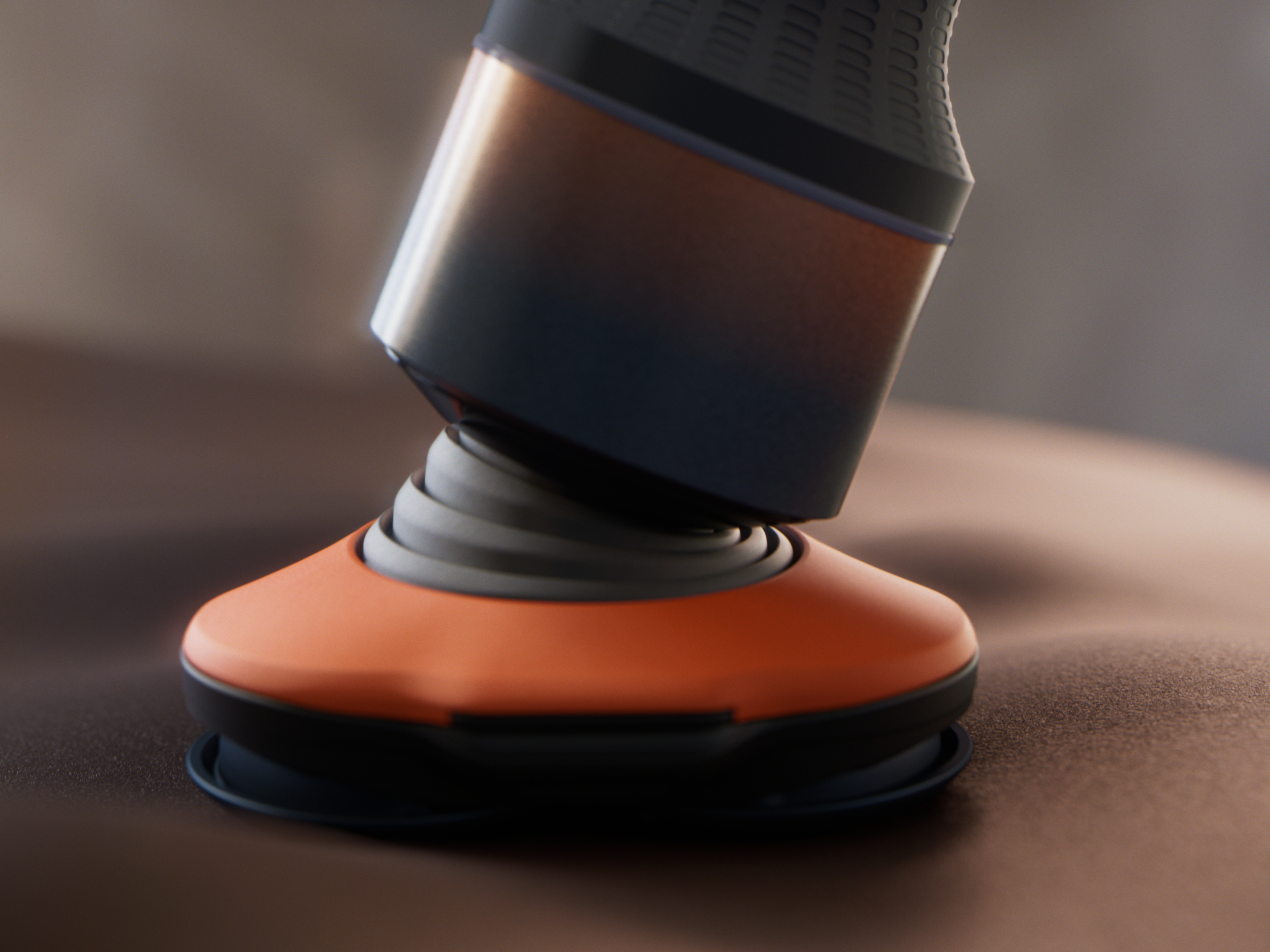 Un hombre afeitándose con una afeitadora eléctrica.