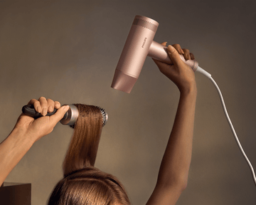 Modrý sušič vlasov