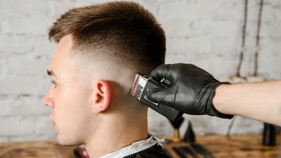 tunsoare-buzz-cut-fade-271076216_S.jpg