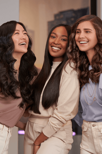 Cabello elegante y brillante, con estilo y cuidado