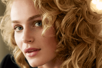 Jak pielęgnować włosy jesienią?